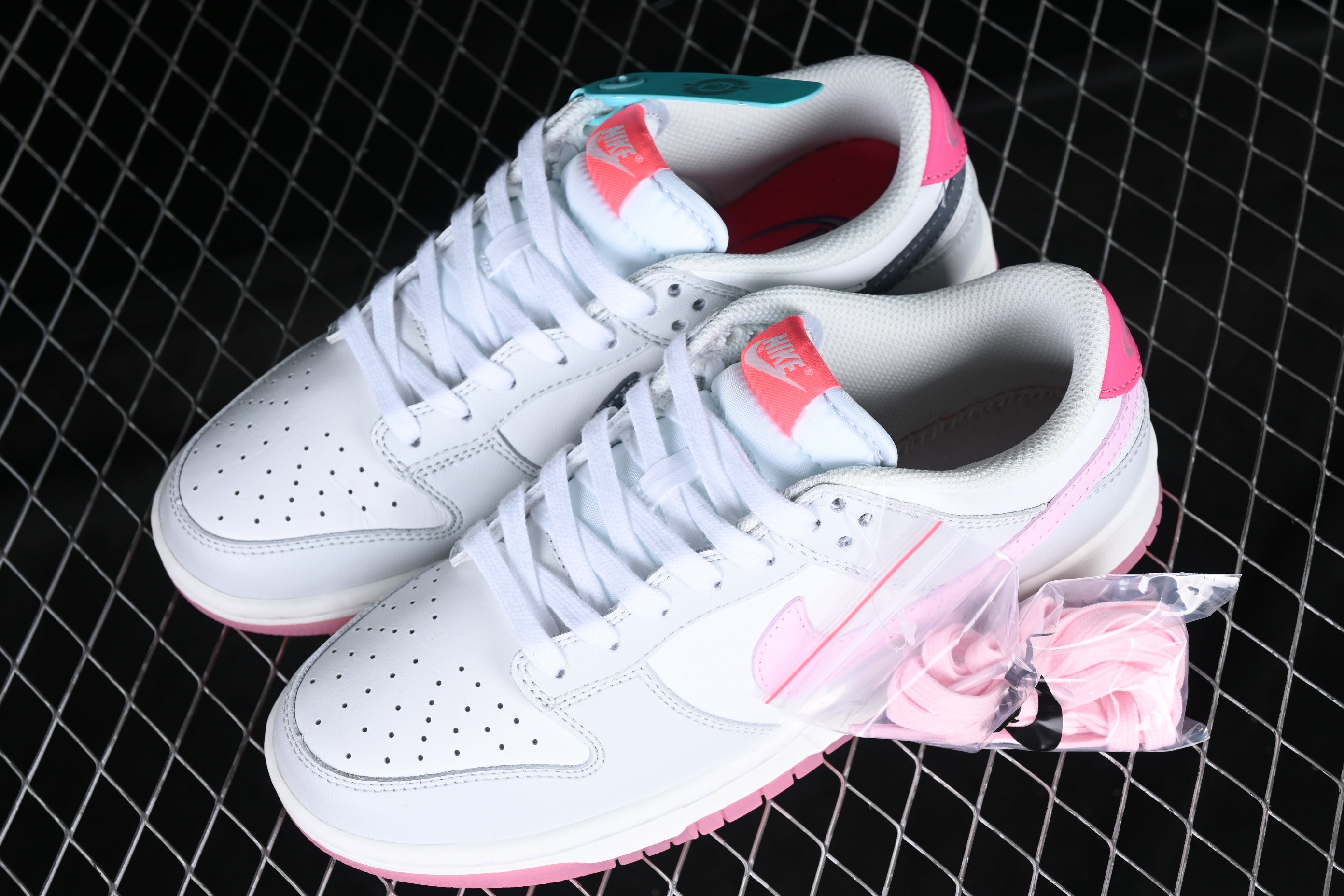 Dunk Low Pack Pink