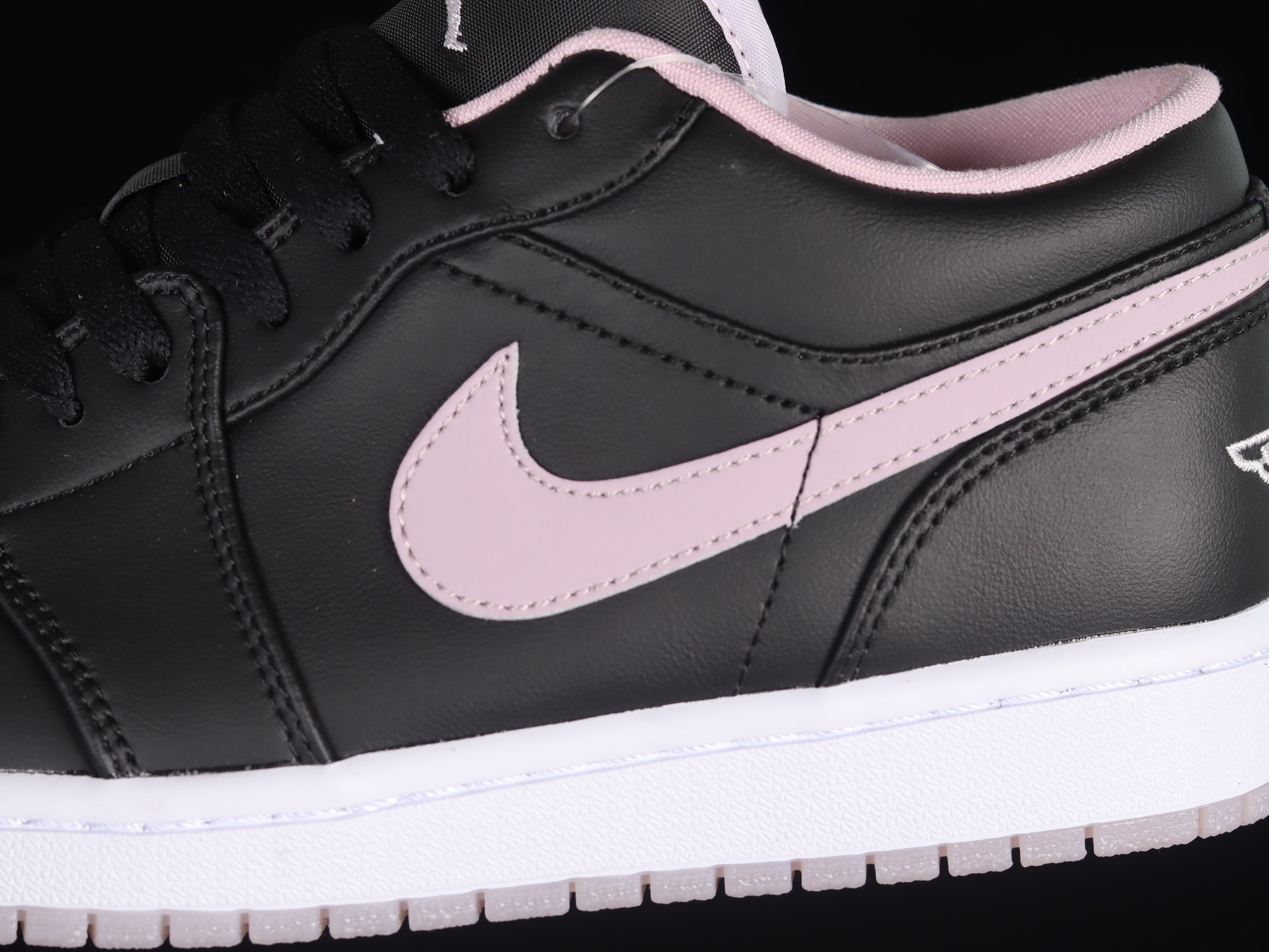 Air Jordan 1 Low "Iced Lilac"