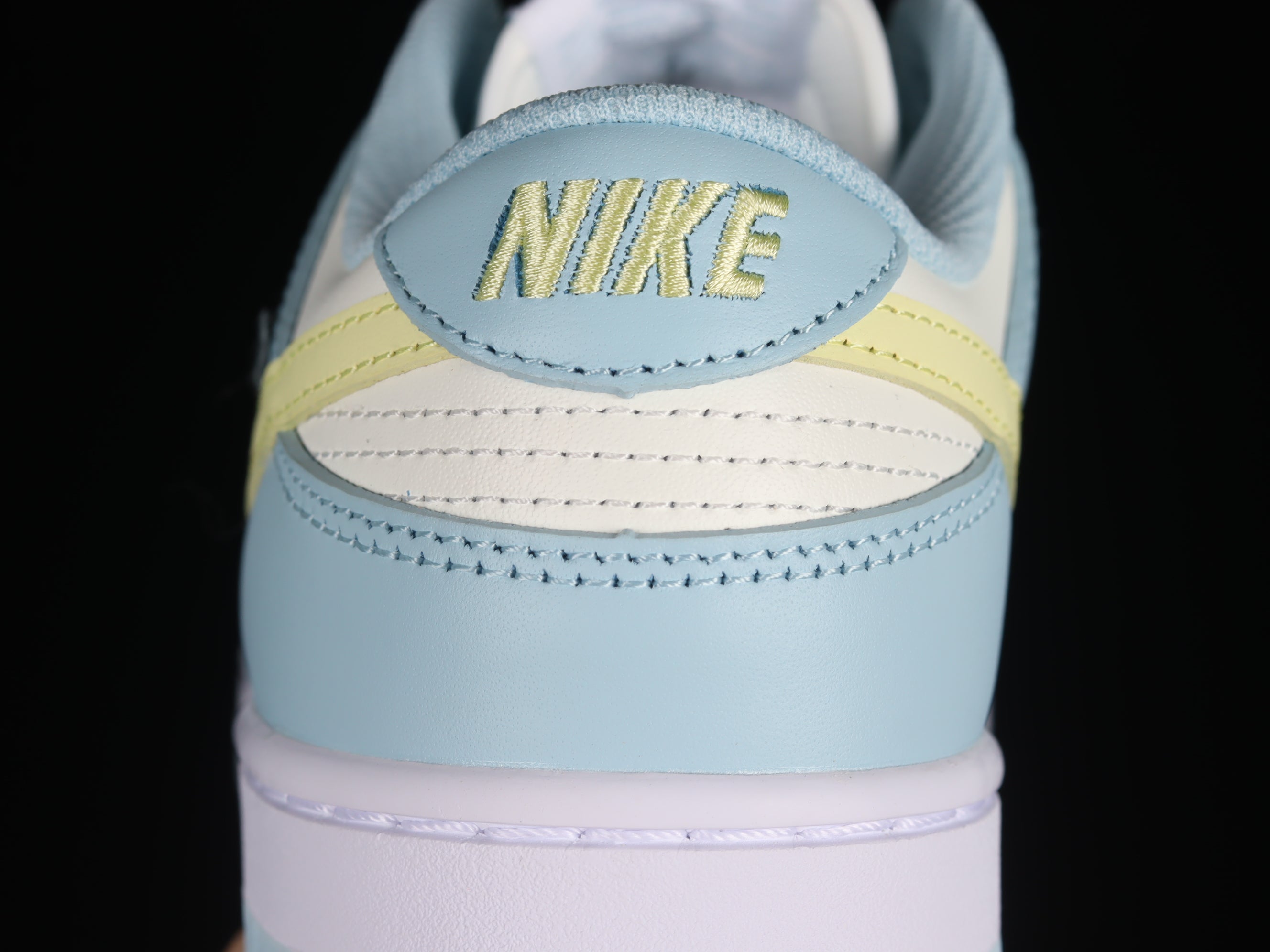 Nike Dunk Low 'Citron Tint'