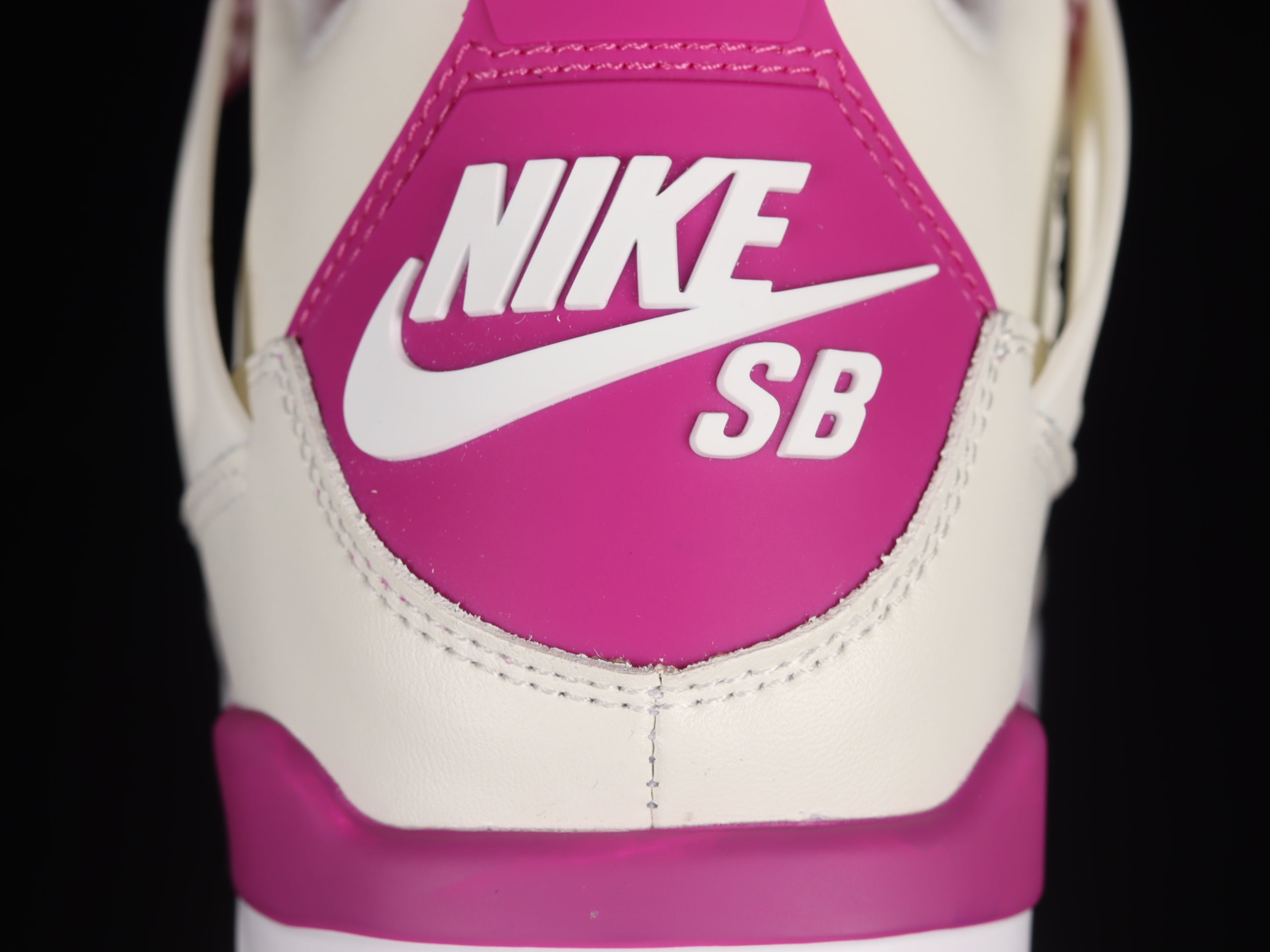 Air Jordan 4 "Pink"